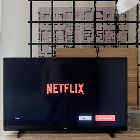 Center, Studio, 514 *