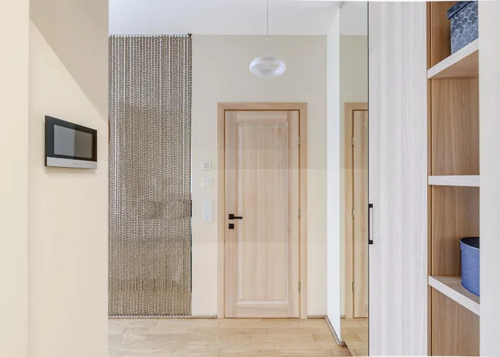 Apartman Center, Studio, 514 *